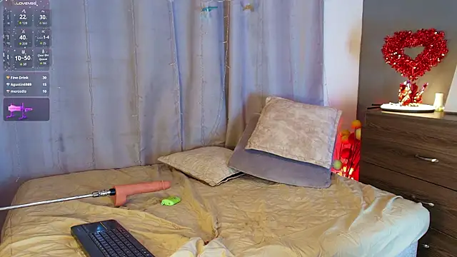 jade_brunnette webcam