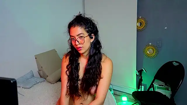 Maithe_Perroni webcam