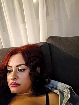 WatchTheQUEEnConQuer88 webcam