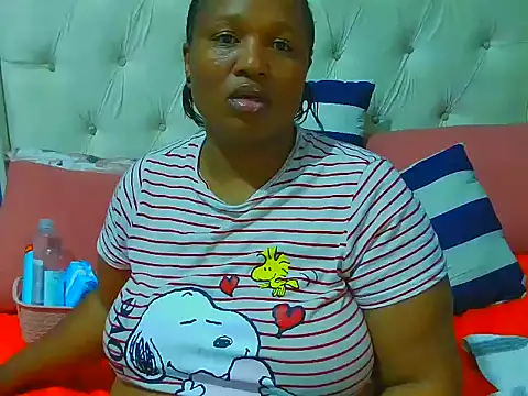 JUICEYLIPS333X webcam