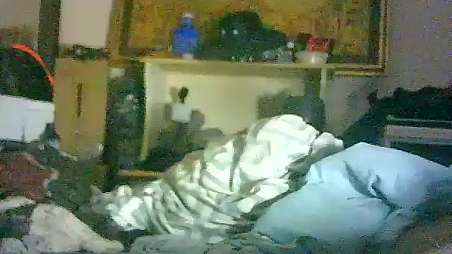 ON3YOULLN3VER_FIR3 webcam