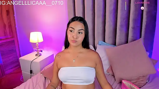 Little_Angelica18 webcam