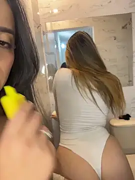 Antonella_Julieta webcam