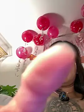 Rae_Lil_White webcam