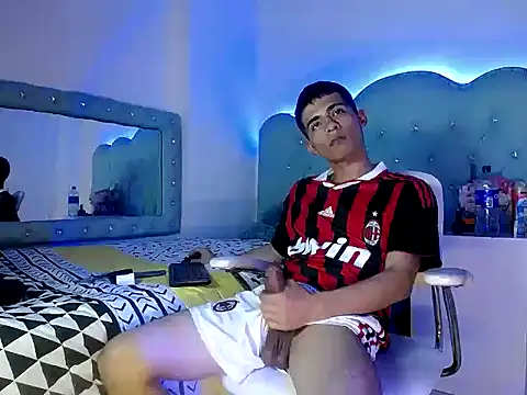 Apolo_Richards webcam