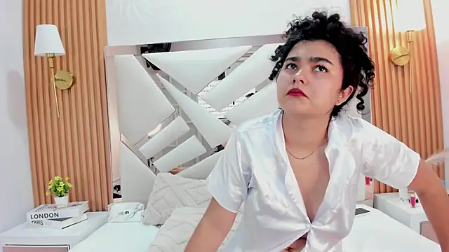 _Curly_Beauty webcam