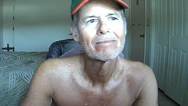 nakeedcowboi65 webcam