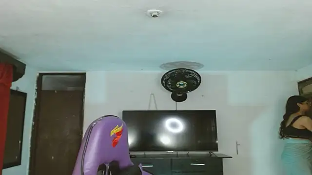 Alanni_parker webcam