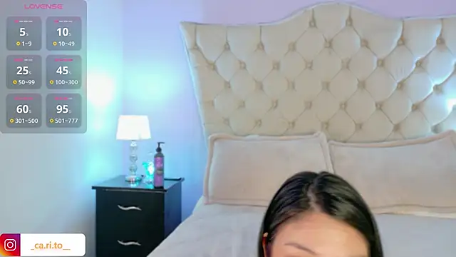 CarolineNasty webcam