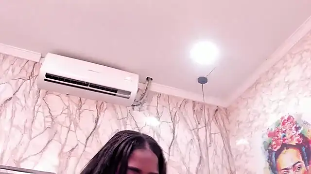 SASHA_BROWNIE__ webcam