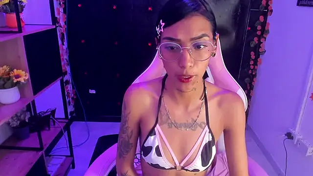 KarlaSlutSkinny__ webcam