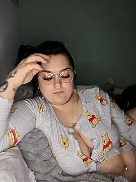 Saucy-Serenity webcam