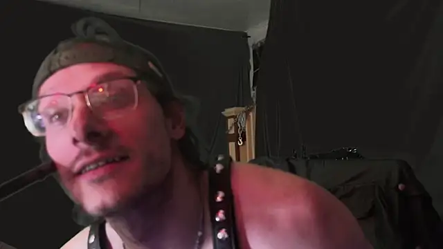 MasterDaddyCool webcam