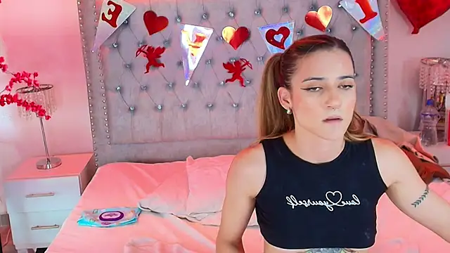 Juliieta_gray webcam