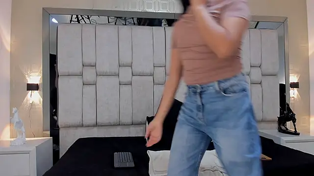 ValeryCooper18 webcam