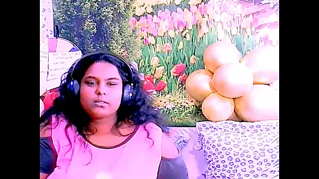 Indianfairy99 webcam