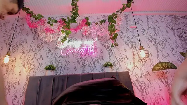 Bonny_and_carrot webcam