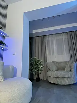 KirstieVegas's Stripchat show and profile