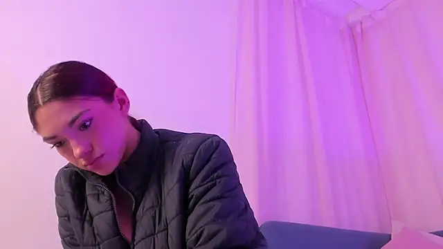 Victoria_Beaumont webcam