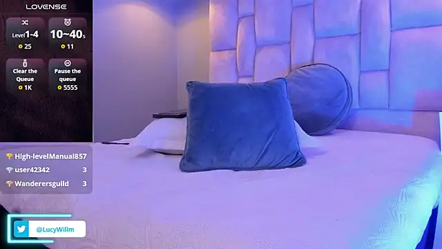 Lucy_Williiams webcam