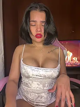 Webcam Model (Chloe_Mullerr)  is live.Free join now!