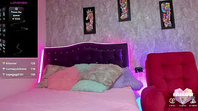 Lauren_smiles webcam