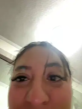 lindaa_natashaa_ webcam