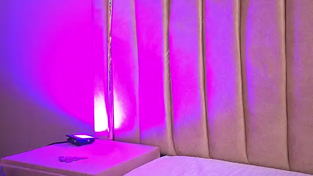 Esmeralda_Candy webcam