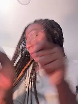 alissradiante1 webcam