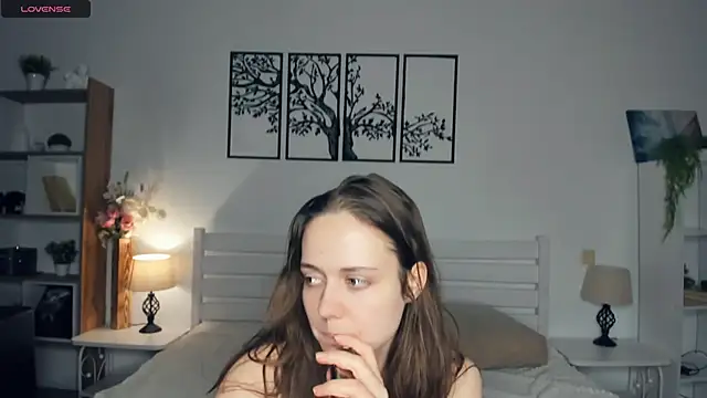 MalvinaTrafford webcam