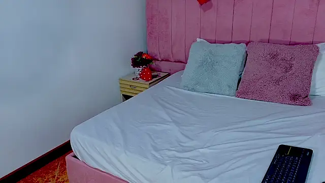 EMILYJOHNSON01 webcam