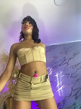 Trans_monsterCock_latin webcam