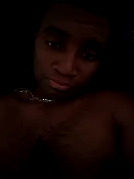 AleXi25975hhgh webcam