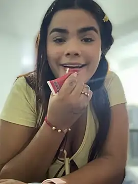 Kaily_Sweet16 webcam