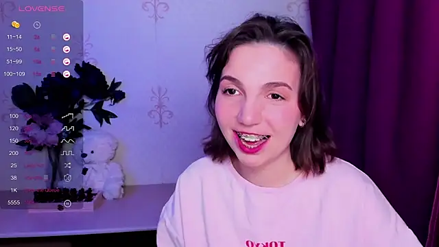 KindHazelHere_ webcam