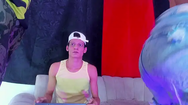 Pleasure_boys_hot webcam