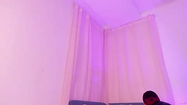 Victoria_Beaumont webcam