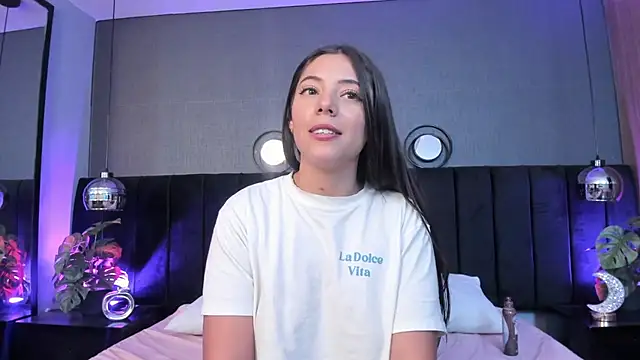 sophi_rae - Sophi_rae's free webcam - UK Sex Cams