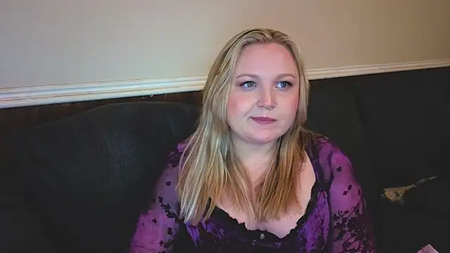 phatassblond - PhatAssBlond's free webcam - UK Sex Cams