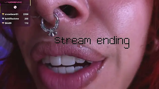 bri_von_dhara__ webcam