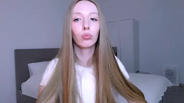 Luna_insniity webcam