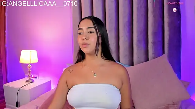 Little_Angelica18 webcam