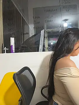 Antonella_Julieta webcam