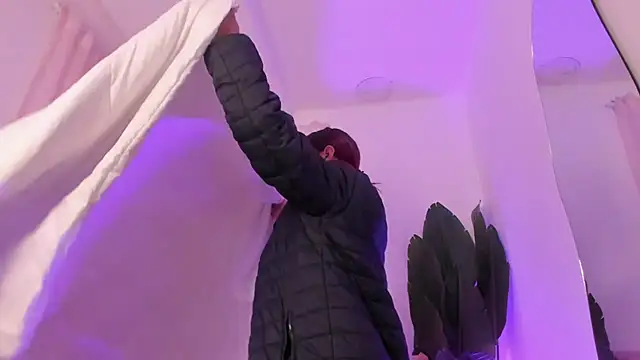 Victoria_Beaumont webcam