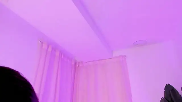 Victoria_Beaumont webcam