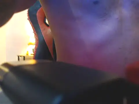 fuckinghot201 webcam