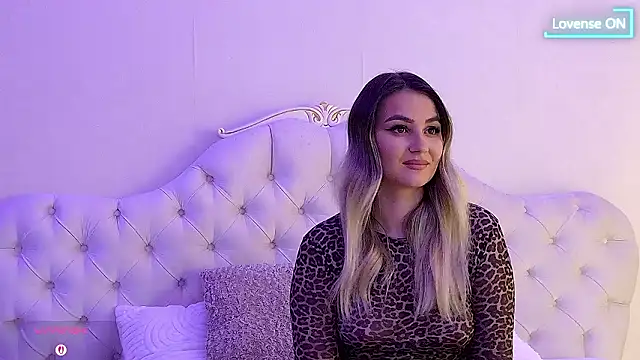 aniakarenina - AniaKarenina's free webcam