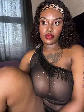 QUEEN_NOBUHLE_FEMDOM_777 webcam