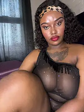 QUEEN_NOBUHLE_FEMDOM_777 webcam