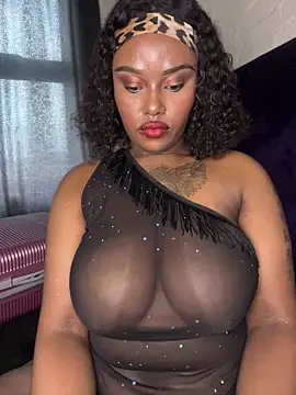 QUEEN_NOBUHLE_FEMDOM_777 webcam